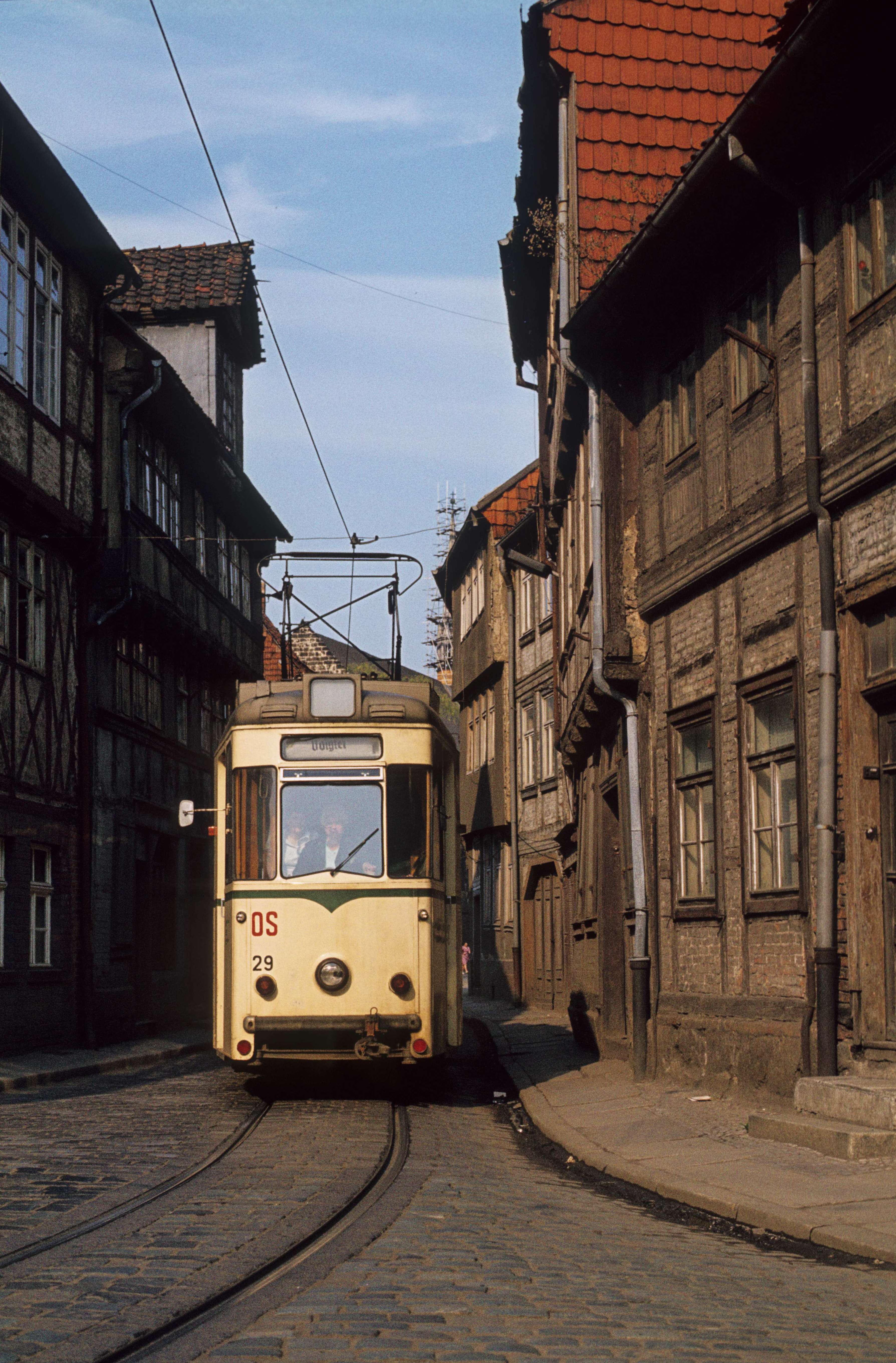 ddr-hvg-straenbahn-in-halberstadt-triebwagen-sw-reko-umbau-1977_6424230357_o